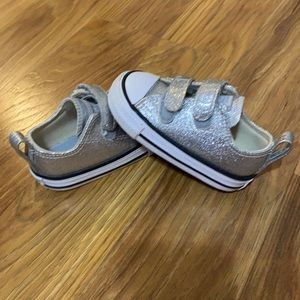 Toddler converse size 4